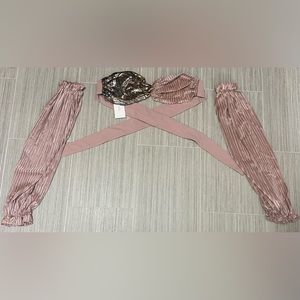 Elysiian Capri Bikini Top. Size Medium. Fabric is Poly/Spandex.